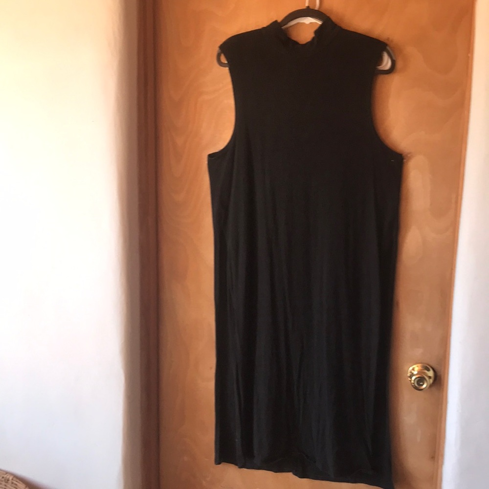 Wild fang mock neck maxi length sleeveless top